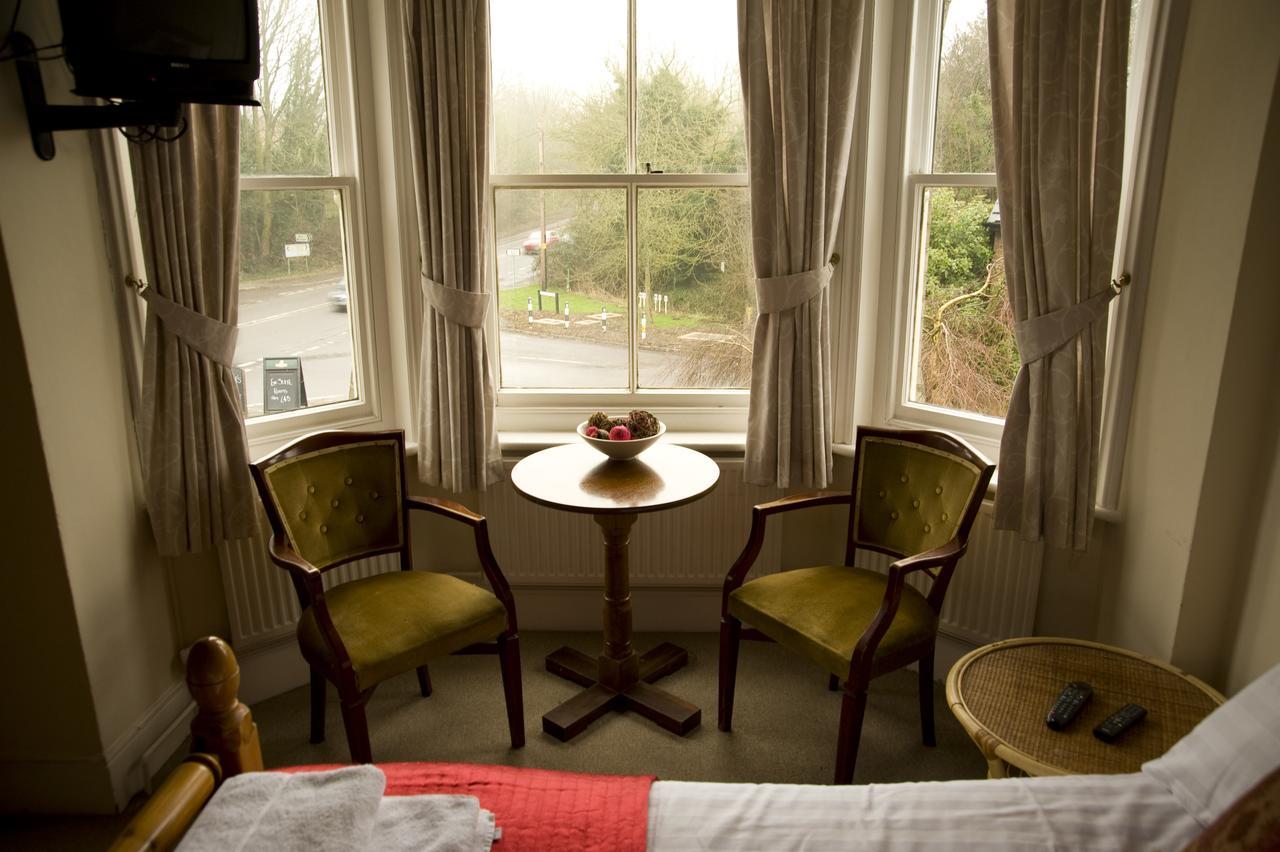 The Three Horseshoes Hotel Alton  Eksteriør billede